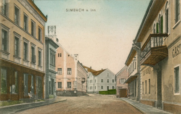 Blick von der Innstraße zum Stachus mit den Gasthöfen Zur Traube (rechts) und Neue Post, um 1905