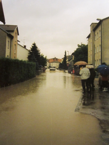 Simbach-Hochwasser in der Gartenstraße, 1991