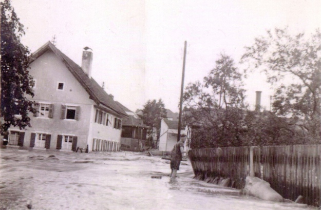 Simbach-Hochwasser 1938 im Kreuzberger Weg (Archiv Huber)