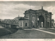 Ansichtskarte von der Innbrücke mit Simbacher Brückenportal, um 1935