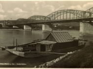 Die Innbrücke zwischen Simbach und Braunau auf einer Ansichtskarte, von Braunau aus gesehen