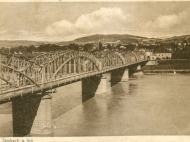 Blick auf die Bögen der Innbrücke in Richtung Simbach