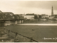 Braunau mit der Innbrücke, von Simbach aus gesehen, im Jahr 1929