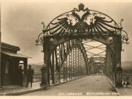 Ansicht des österreichischen Brückenabschlusses der Innbrücke um das Jahr 1935