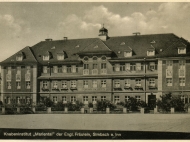 Frontansicht der Knaben-Oberschule Haus Mariental